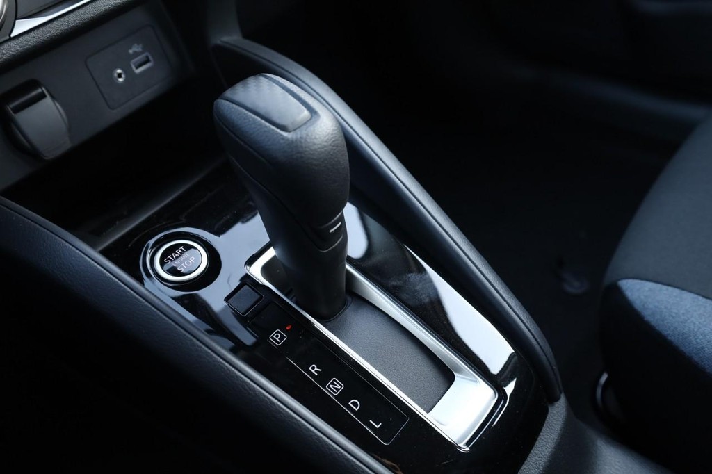 Nissan Versa Vehicle Image 15