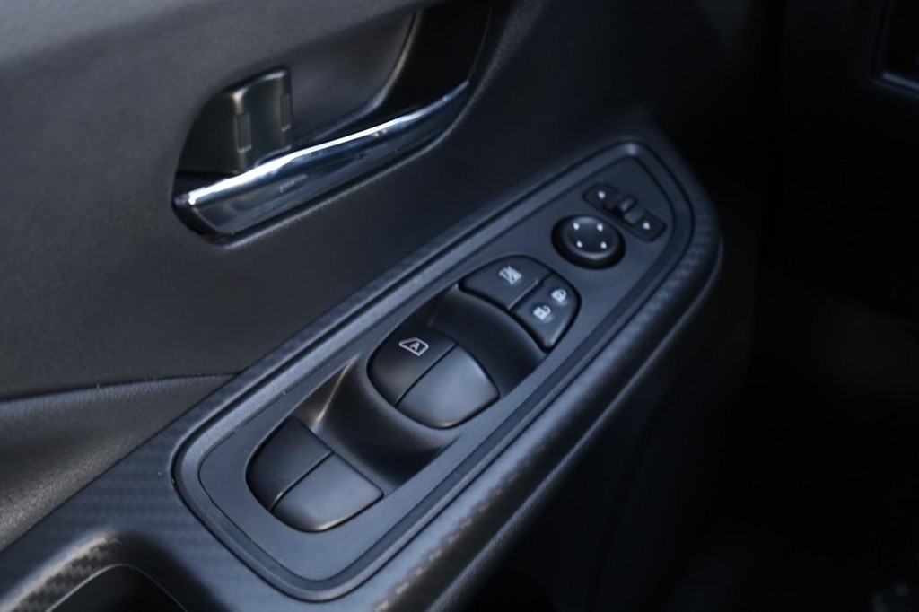 Nissan Versa Vehicle Image 17