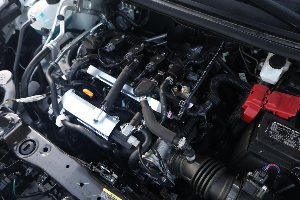 Nissan Versa Vehicle Image 24