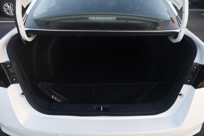 Nissan Versa Vehicle Image 07