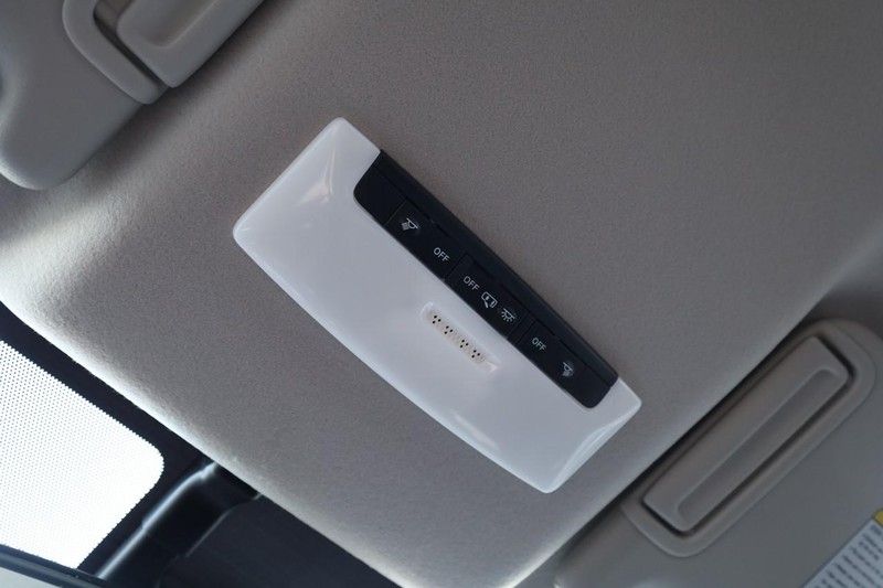 Nissan Versa Vehicle Image 16