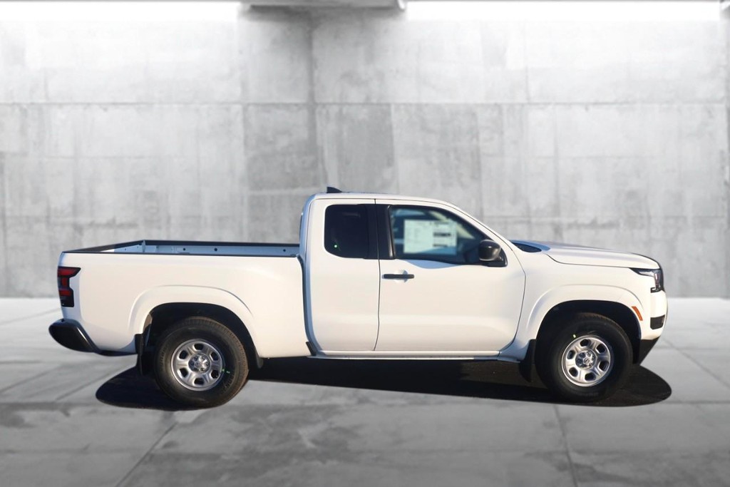 Nissan Frontier Vehicle Image 05