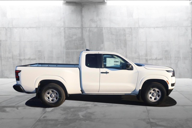 Nissan Frontier Vehicle Image 05