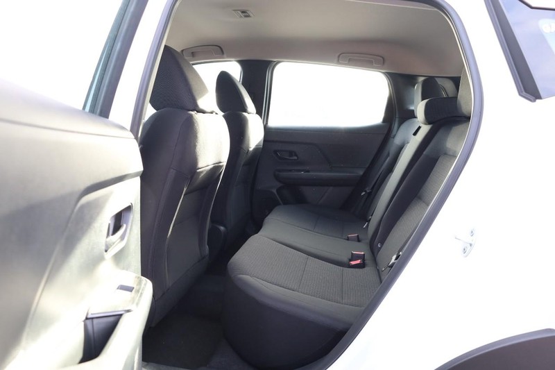 Nissan Kicks Vehicle Image 21