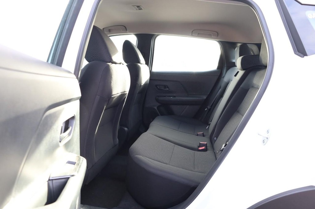 Nissan Kicks Vehicle Image 21