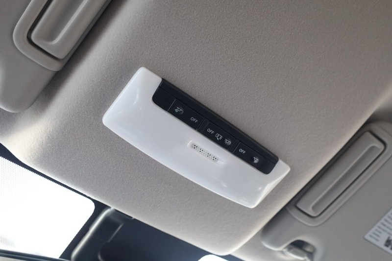 Nissan Versa Vehicle Image 16