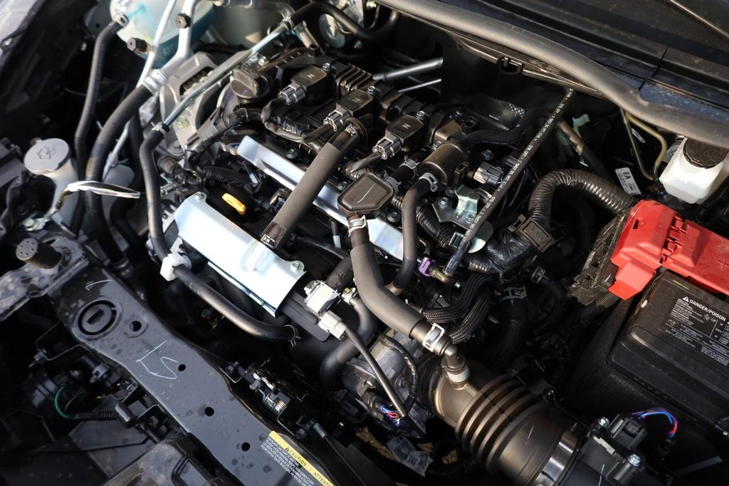 Nissan Versa Vehicle Image 24