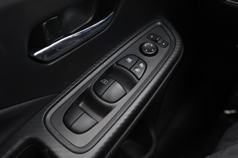 Nissan Versa Vehicle Image 17