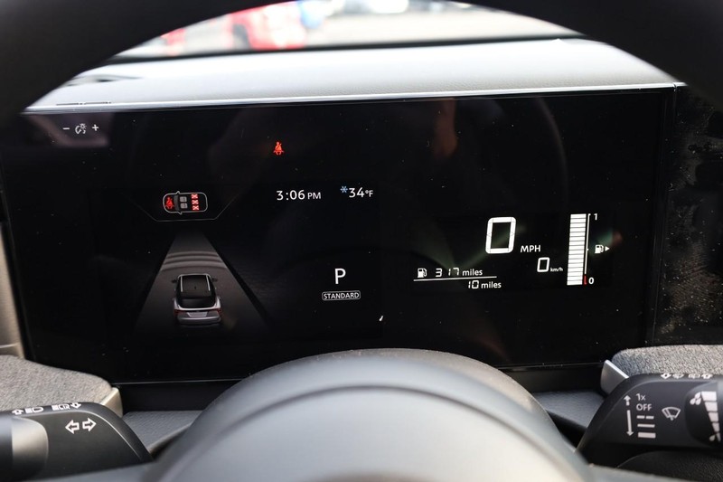 Nissan Kicks Vehicle Image 10