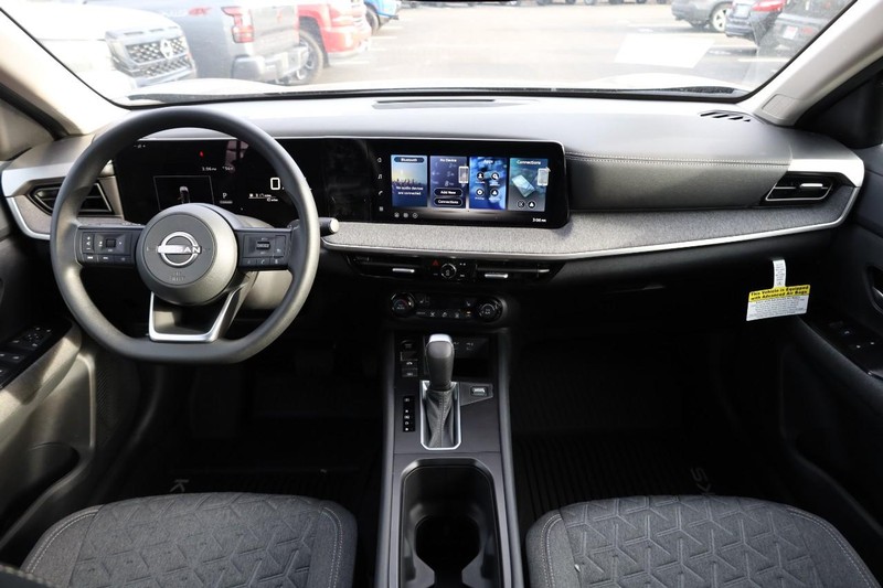 Nissan Kicks Vehicle Image 21