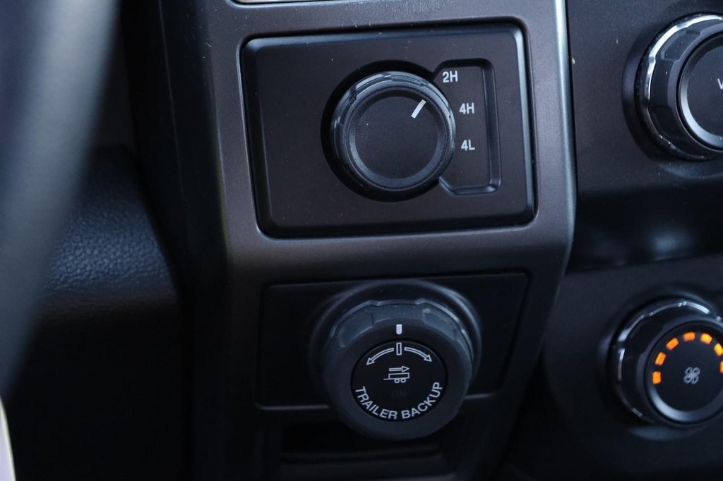 Ford F-150 Vehicle Image 16