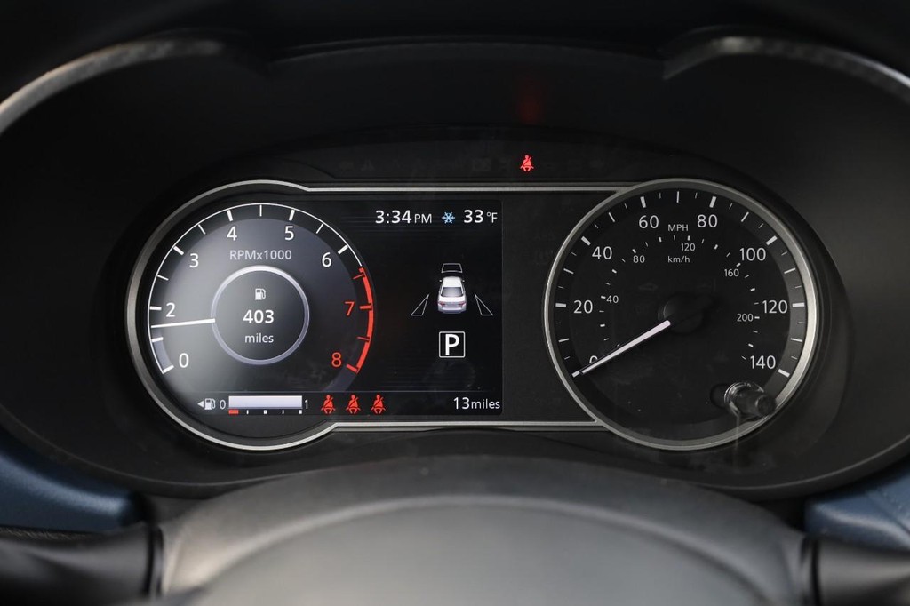 Nissan Versa Vehicle Image 10