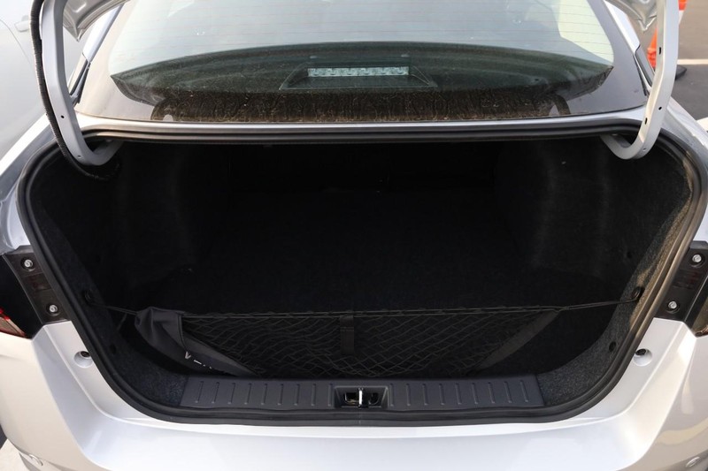 Nissan Versa Vehicle Image 07