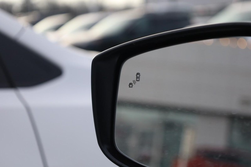 Nissan Versa Vehicle Image 18