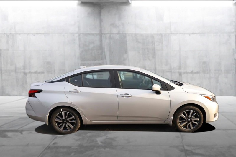 Nissan Versa Vehicle Image 05