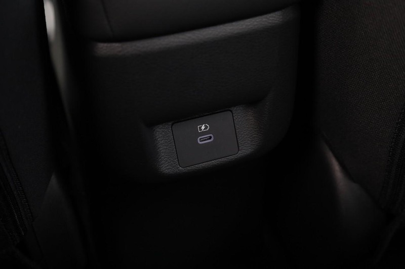 Nissan Versa Vehicle Image 20