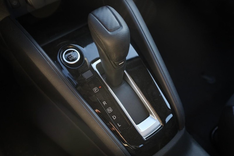 Nissan Versa Vehicle Image 15