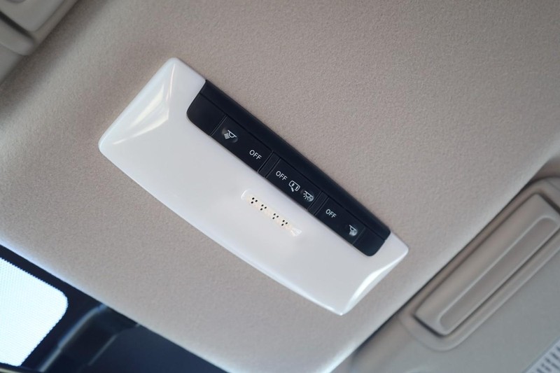 Nissan Versa Vehicle Image 16