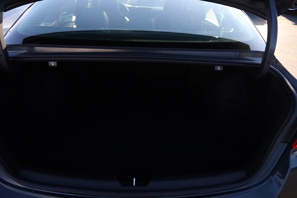 Kia K5 Vehicle Image 07