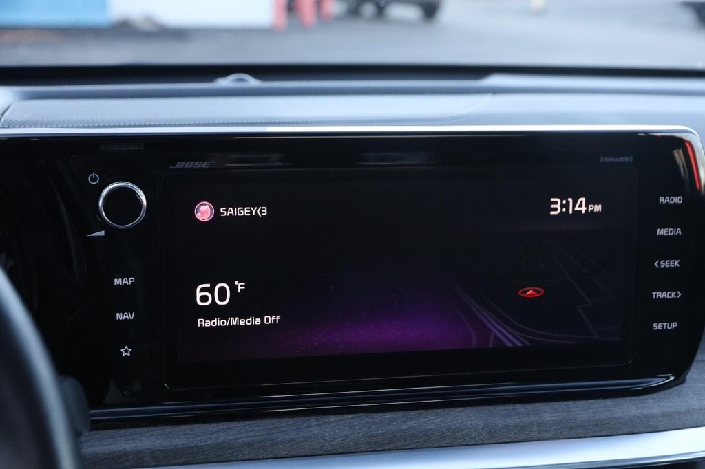 Kia K5 Vehicle Image 17