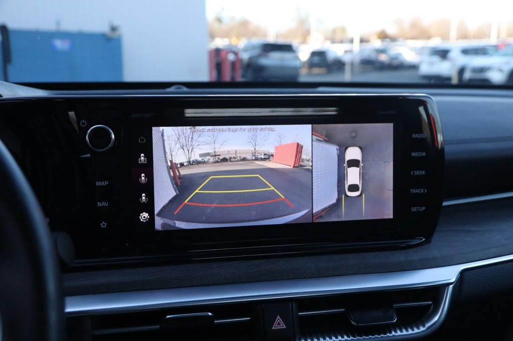 Kia K5 Vehicle Image 19