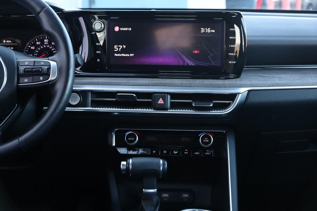 Kia K5 Vehicle Image 26