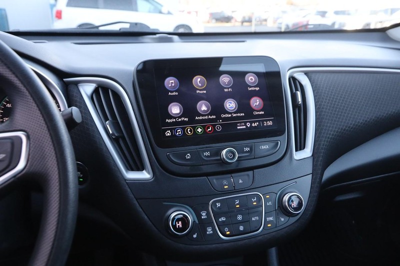 Chevrolet Malibu Vehicle Full-screen Gallery Image 15