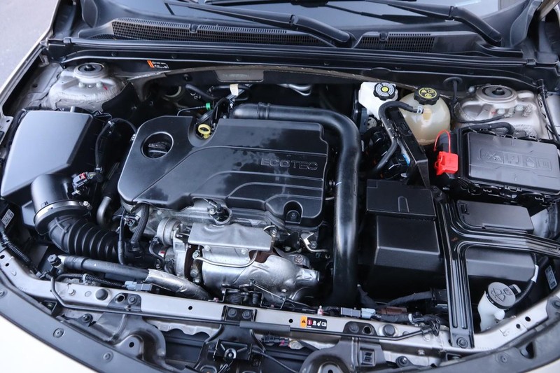 Chevrolet Malibu Vehicle Full-screen Gallery Image 26