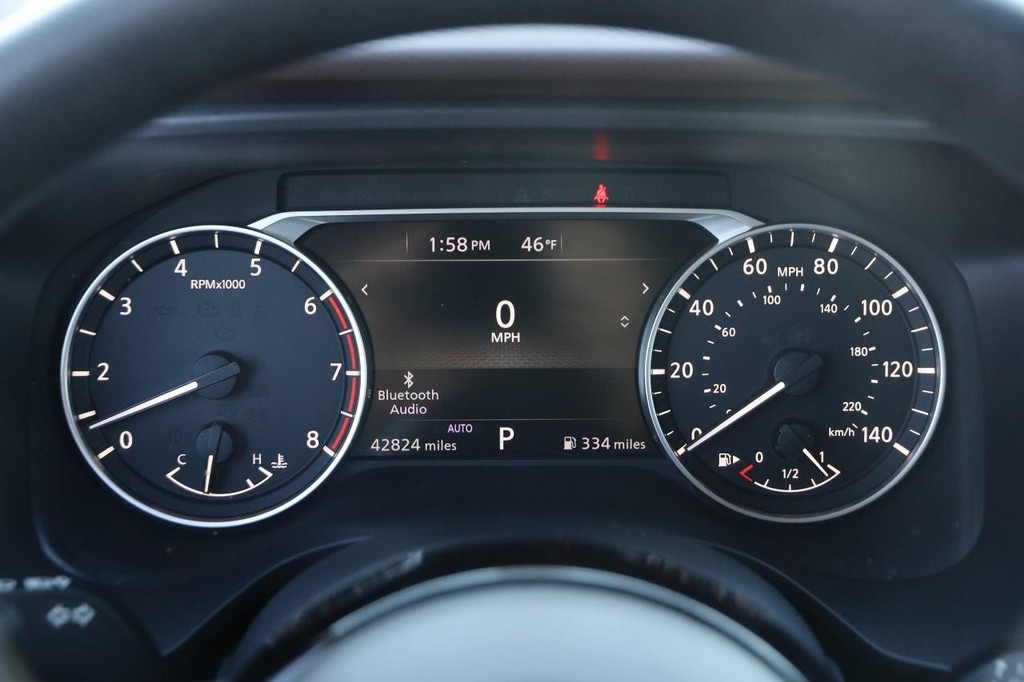 Nissan Rogue Vehicle Image 13