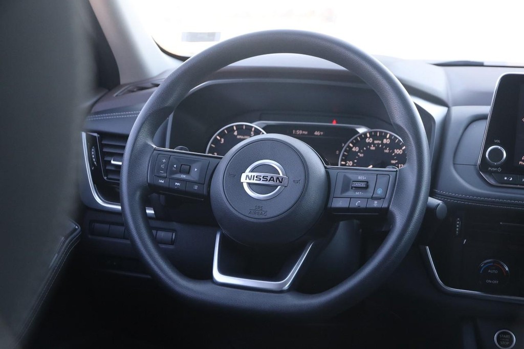 Nissan Rogue Vehicle Image 21