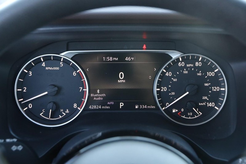 Nissan Rogue Vehicle Image 13