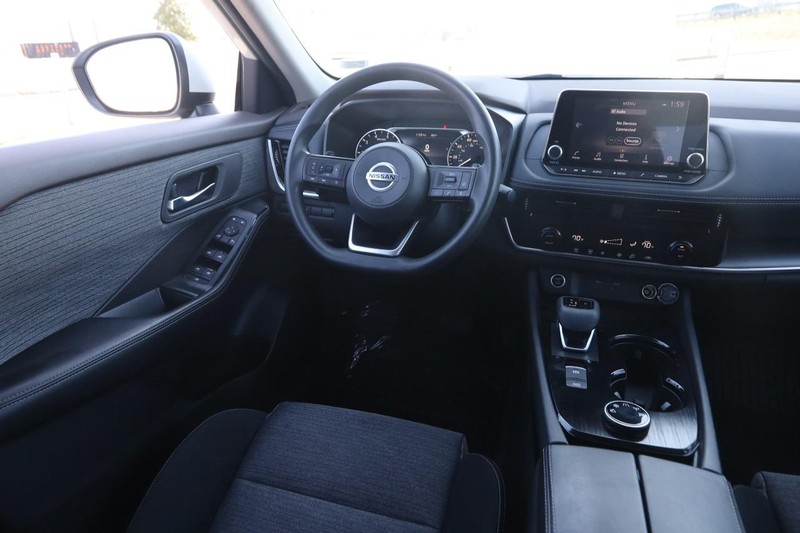 Nissan Rogue Vehicle Image 20