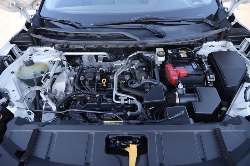Nissan Rogue Vehicle Image 25