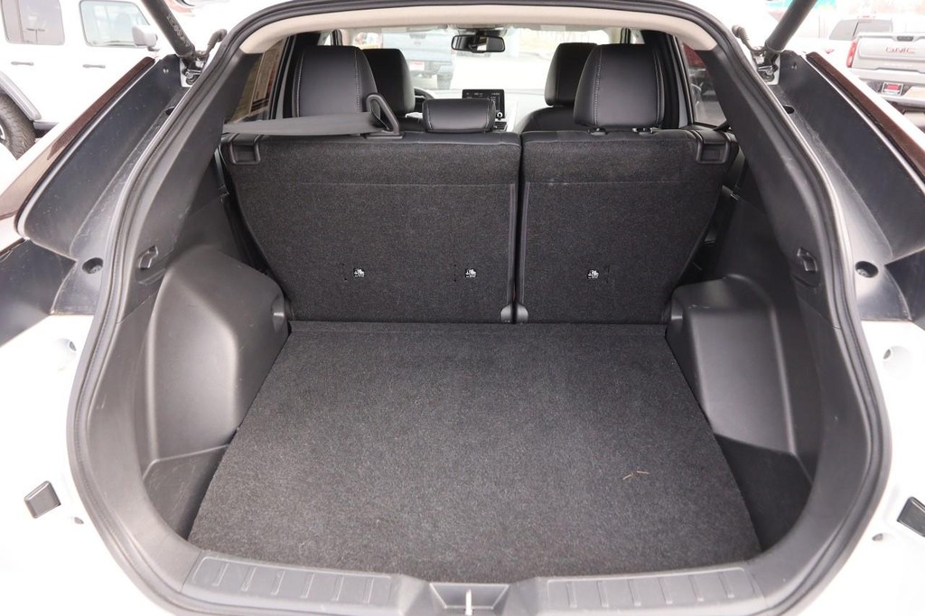 Mitsubishi Eclipse Cross Vehicle Full-screen Gallery Image 7