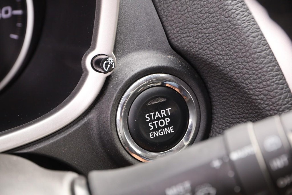 Mitsubishi Eclipse Cross Vehicle Full-screen Gallery Image 15