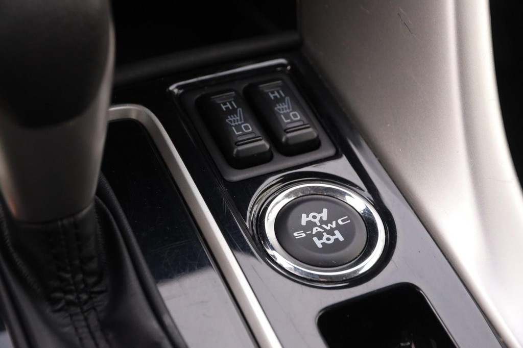 Mitsubishi Eclipse Cross Vehicle Full-screen Gallery Image 20