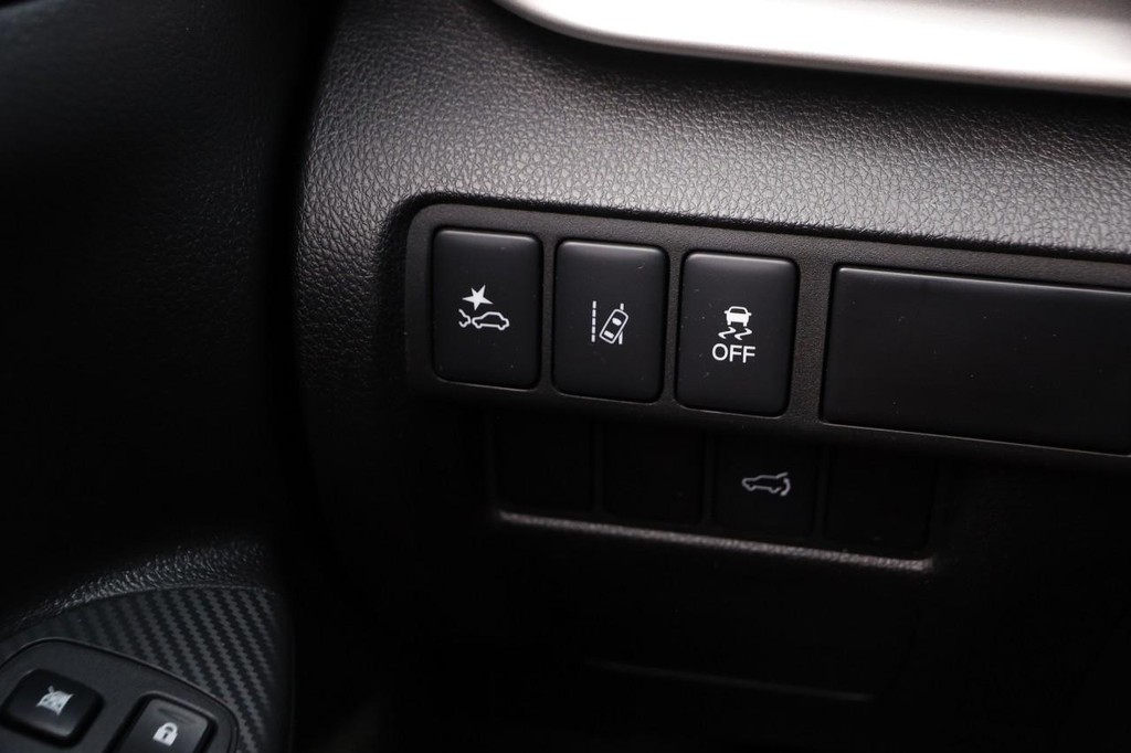 Mitsubishi Eclipse Cross Vehicle Full-screen Gallery Image 21