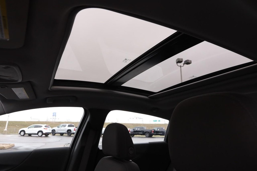 Chevrolet Malibu Vehicle Full-screen Gallery Image 08