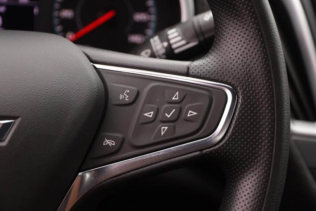 Chevrolet Malibu Vehicle Full-screen Gallery Image 13