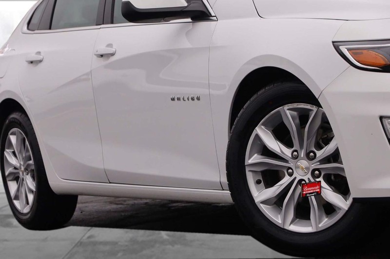 Chevrolet Malibu Vehicle Image 03