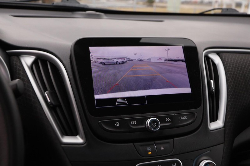 Chevrolet Malibu Vehicle Image 17