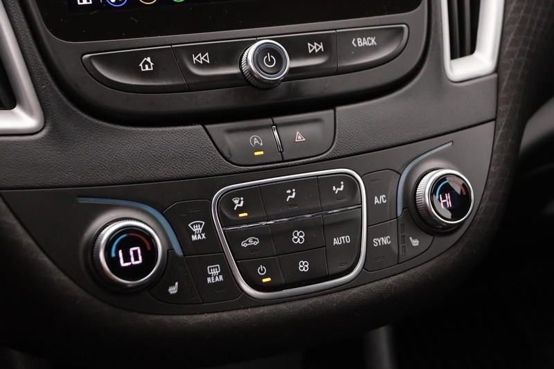 Chevrolet Malibu Vehicle Image 18