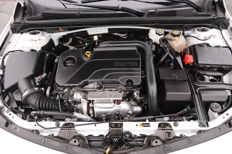 Chevrolet Malibu Vehicle Image 26