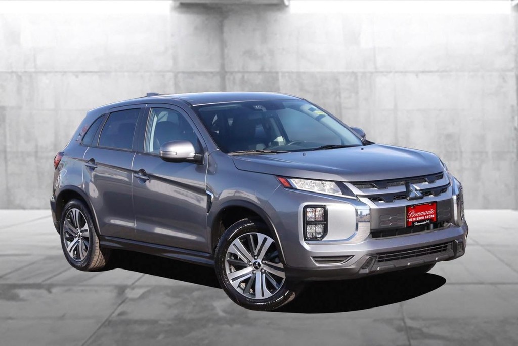 Mitsubishi Outlander Sport Vehicle Image 02