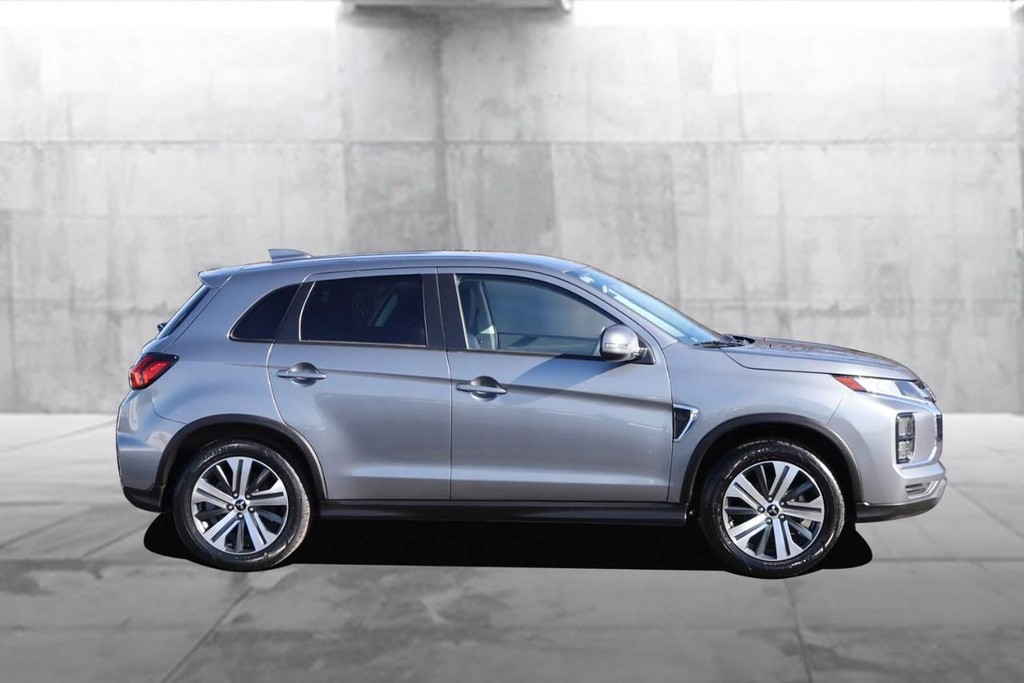 Mitsubishi Outlander Sport Vehicle Image 05