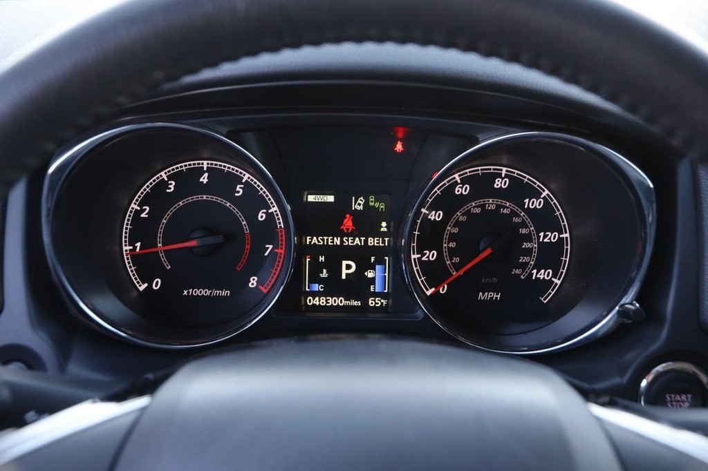 Mitsubishi Outlander Sport Vehicle Image 13