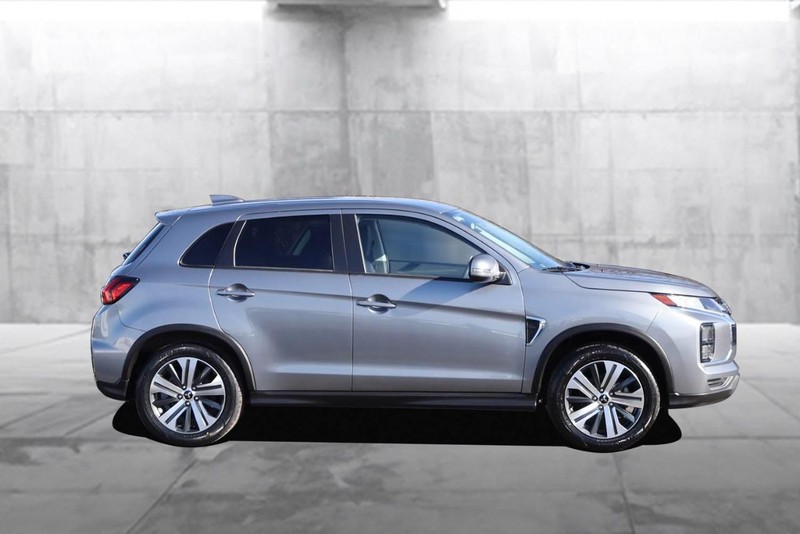 Mitsubishi Outlander Sport Vehicle Image 05