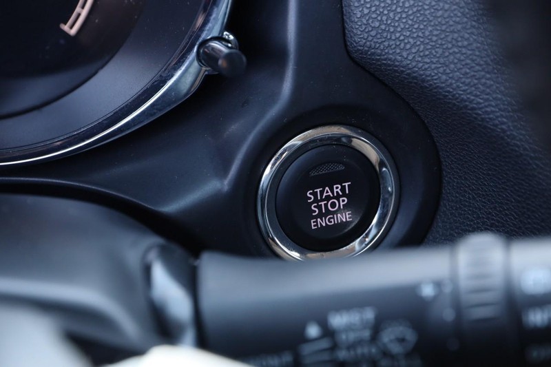 Mitsubishi Outlander Sport Vehicle Image 14