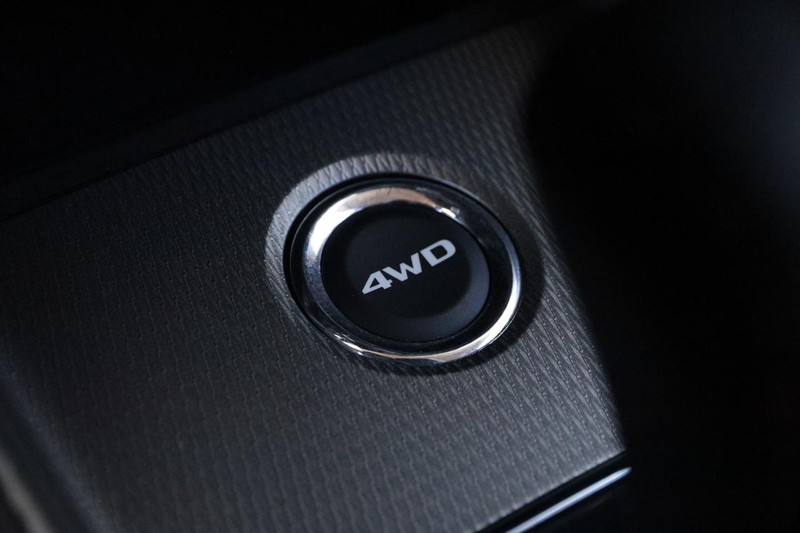 Mitsubishi Outlander Sport Vehicle Image 27