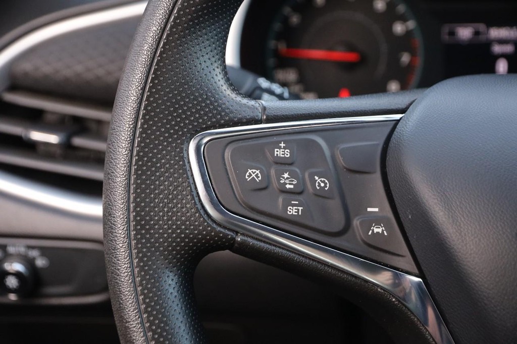 Chevrolet Malibu Vehicle Full-screen Gallery Image 11